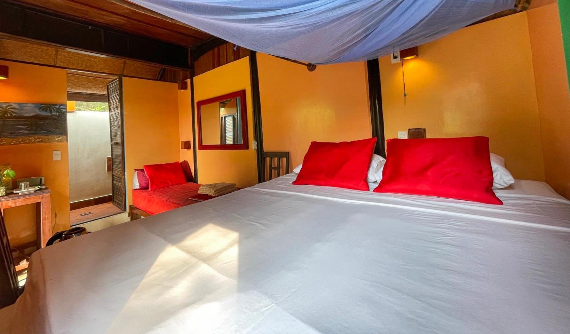 Villa Louise Hue Beach Boutique Hotel חדר תמונה
