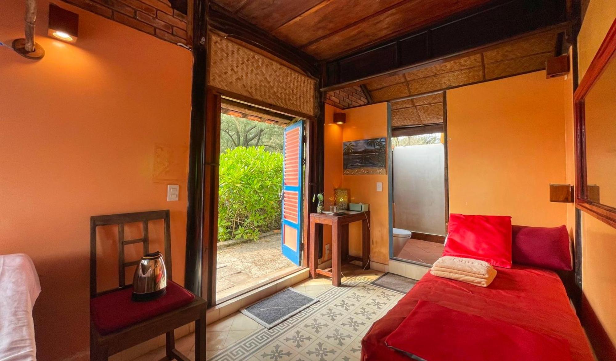 Villa Louise Hue Beach Boutique Hotel חדר תמונה